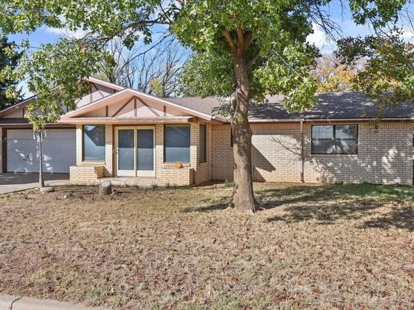 229 E 28th St, Littlefield, TX 79339