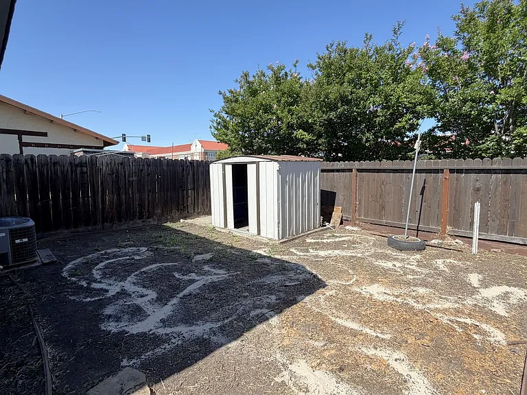 1680 Barrus Ave — Photo 17