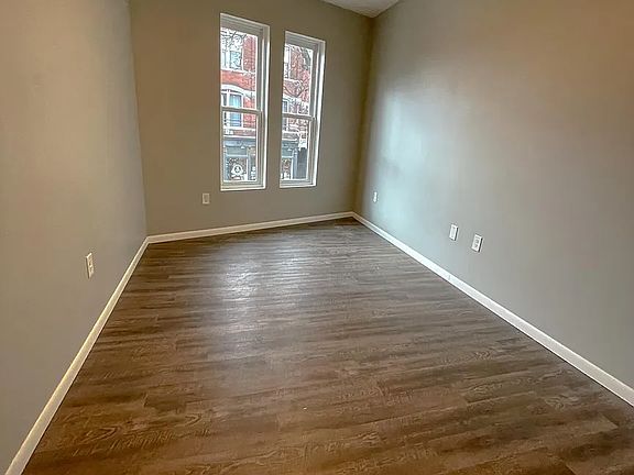 5th image of 4174 Hamilton Ave Floor 2