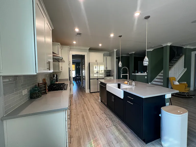 803 Danner Dr — Photo 4