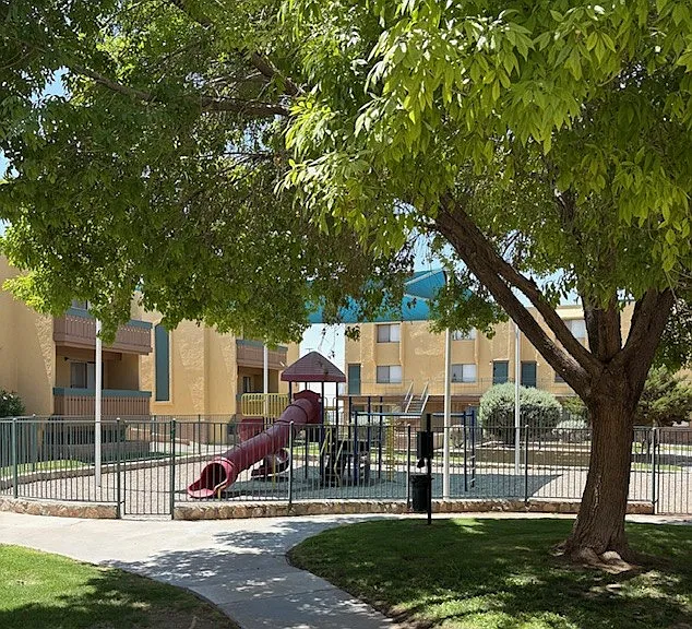 La Estancia Apartments — Photo 15