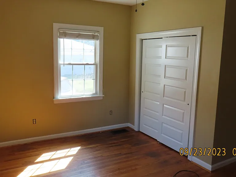 10501 Persimmon Grove Pike — Photo 5