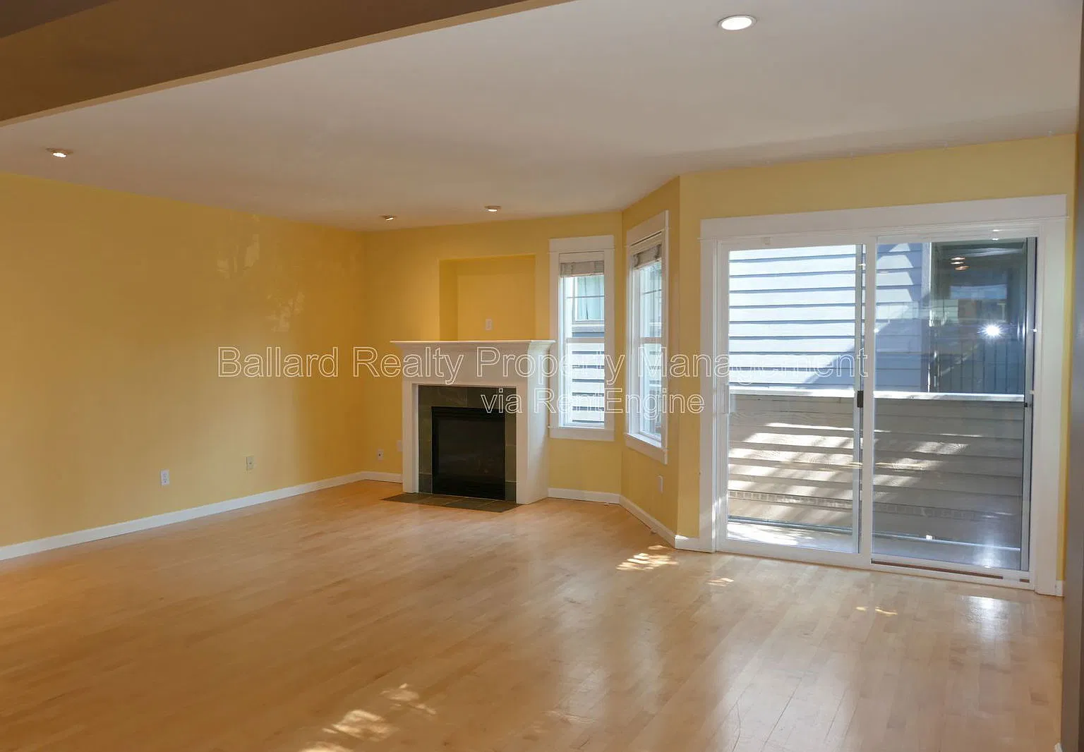 3 bed, 3.5 bath, 1760 sqft, $3,950 — Photo 4