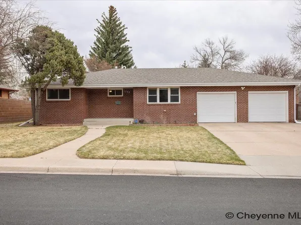 1752 Milton Dr, Cheyenne, WY 82001
