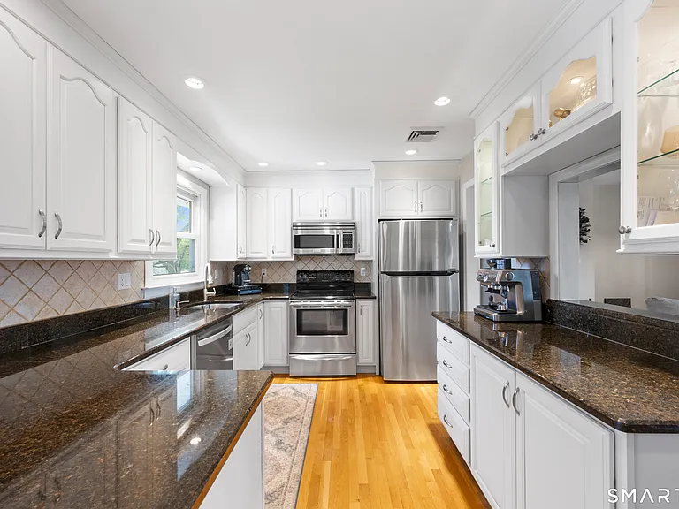 24 Heather Ln — Photo 10