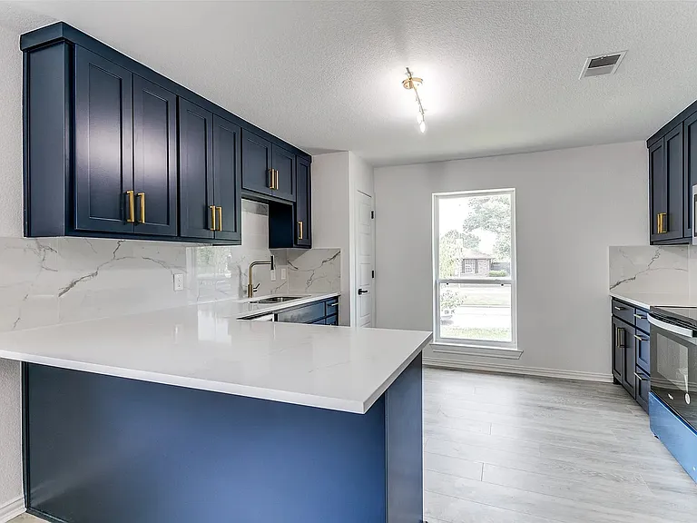 1580 College Pkwy — Photo 5