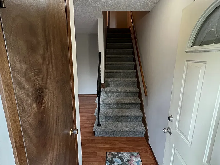 35 E Pleasant View Dr — Photo 8
