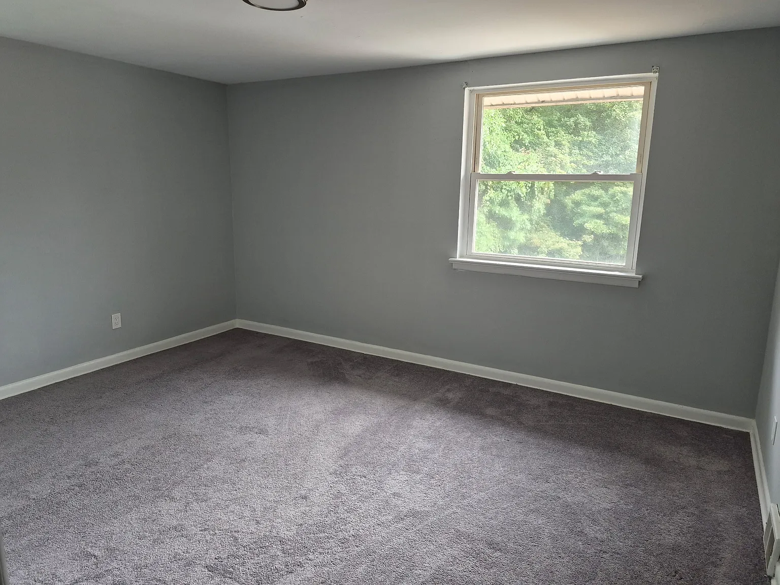 2 bed, 1000 sqft, $1,500 — Photo 2