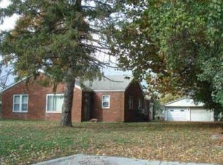 110 E South St, Oreana, IL