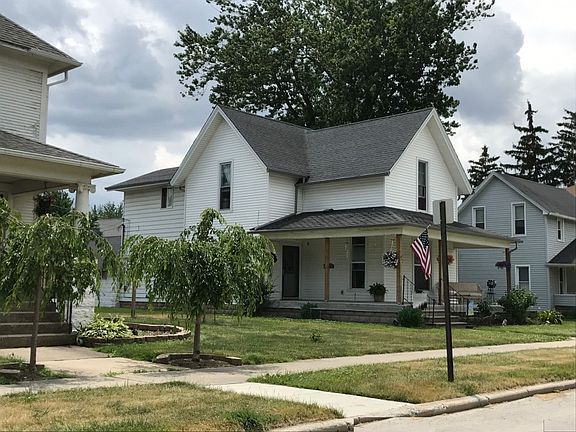 2nd image of 414 Palmwood Ave