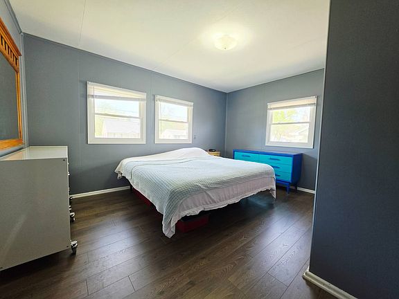 4th image of 3525 53rd St