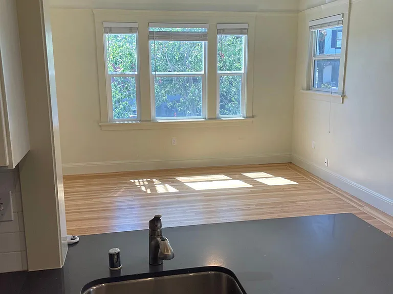 1525 Spruce St #22 — Photo 2