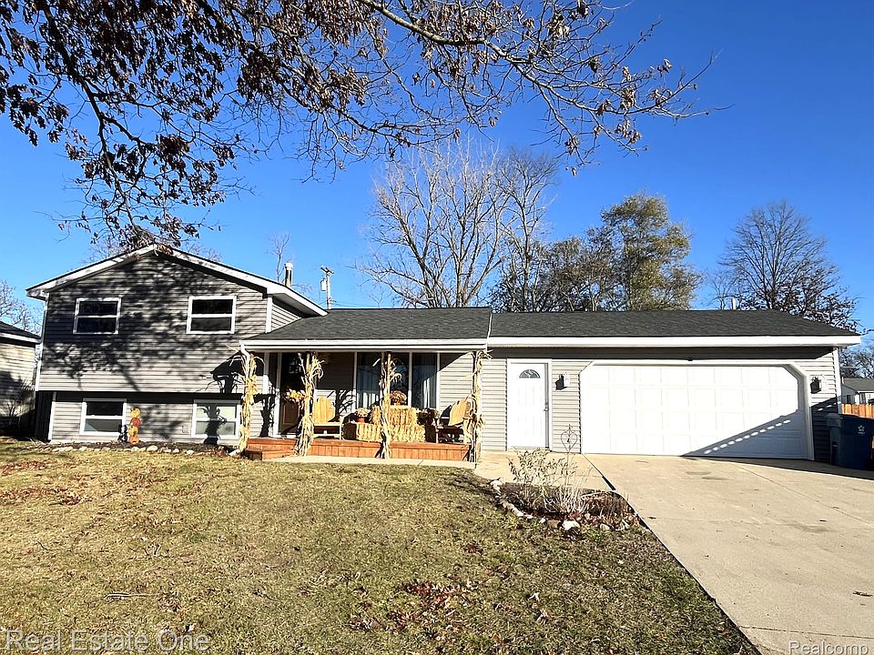 1st image of 4710 Deerfield Dr