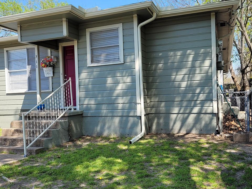 1st image of 711 S Elm St #709
