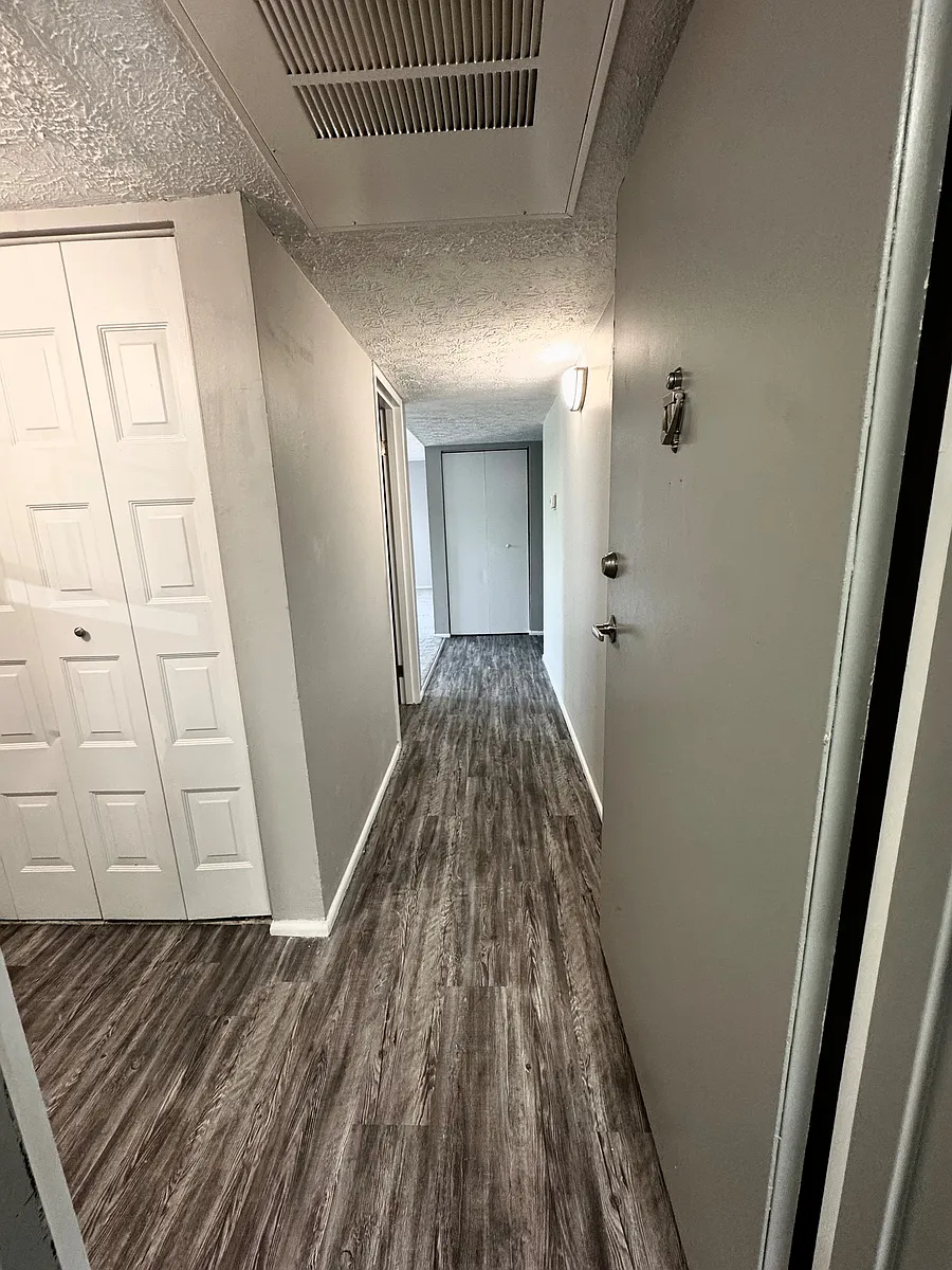 Hall from entry door - 37 Hidden Valley Dr #37