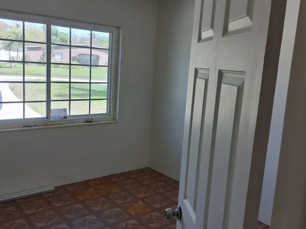 4311 Cortez Way S, Saint Petersburg, FL 33712