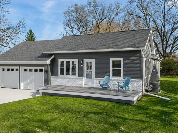 303 S 1st Ave, Winneconne, WI 54986