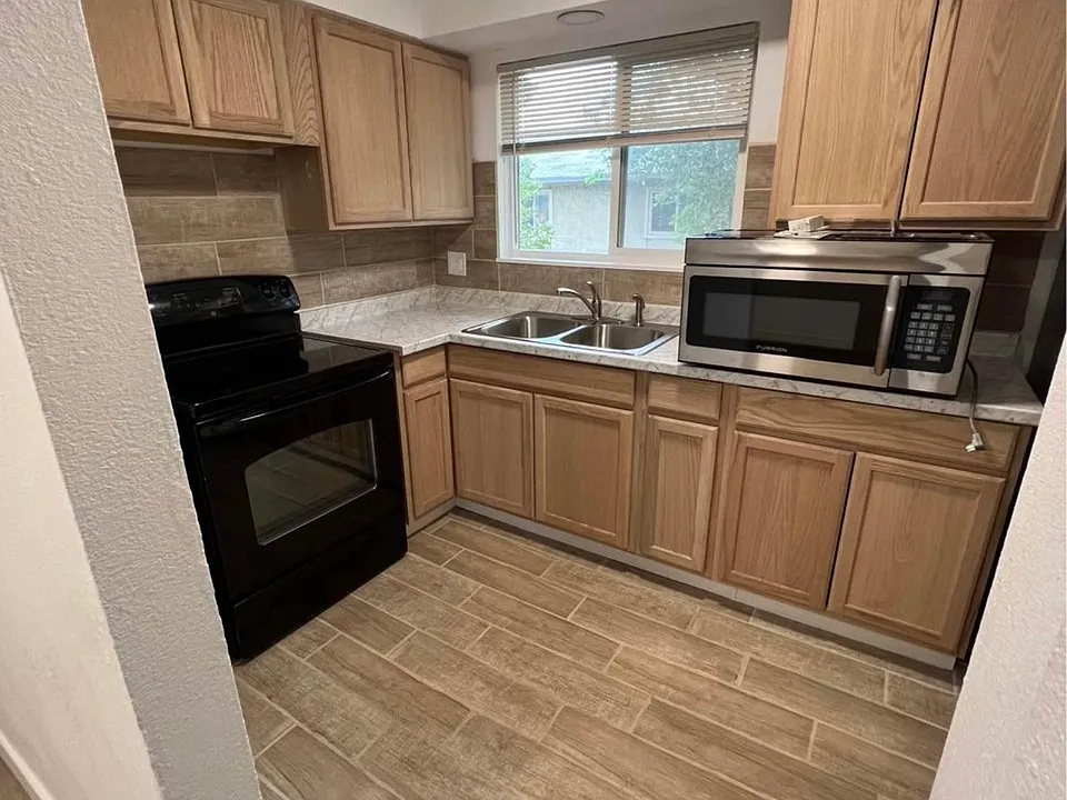315 Vehr Dr #2