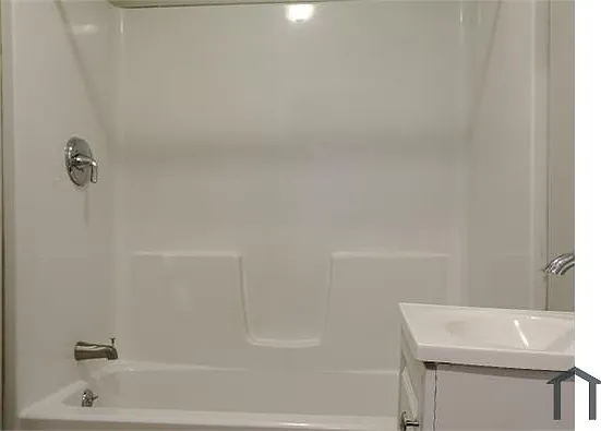 3413 Emerald St — Photo 11