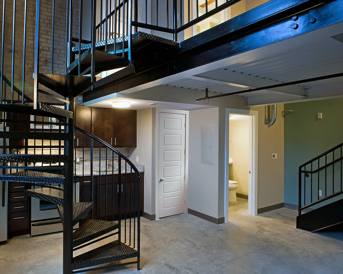 Serrano Lofts — Photo 3