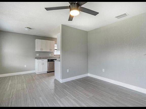 3rd image of 707 S Castle Ct