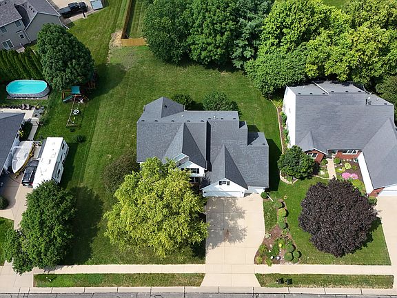 2nd image of 3410 Saint James Ave