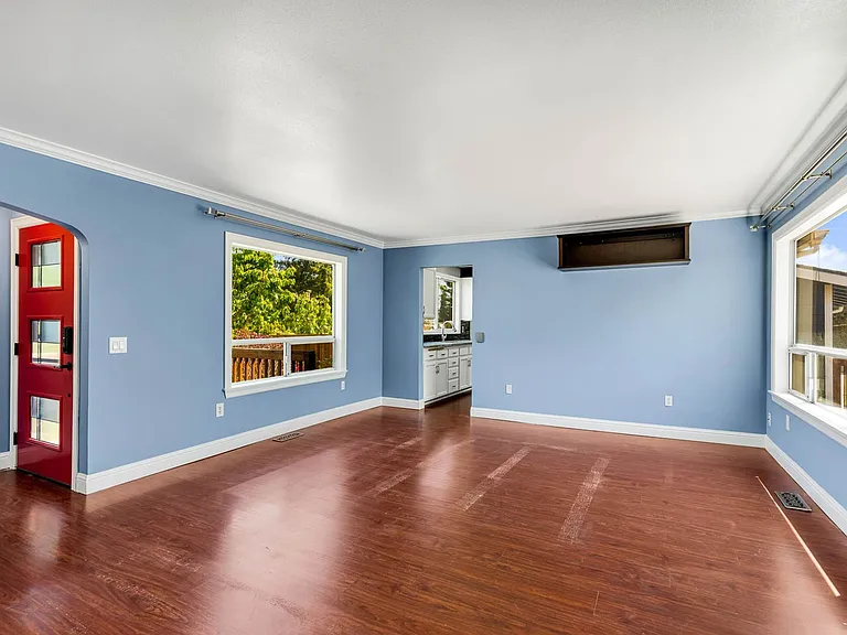 4324 S 171st St — Photo 3