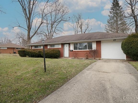 2nd image of 914 Meadow Ln
