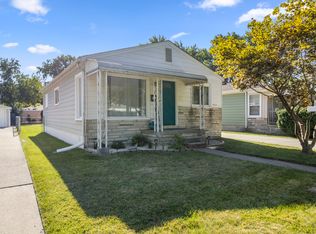 4421 Edgewood St, Dearborn Heights, MI 48125