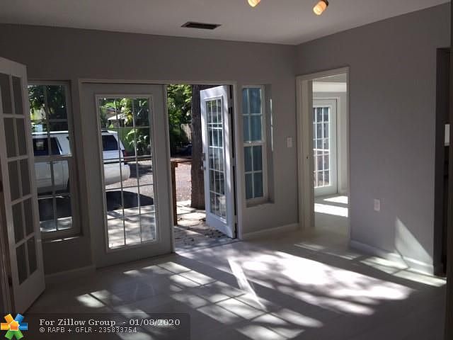 1st image of 408 SE 17th St