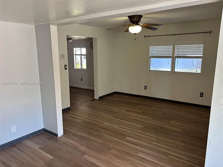 2939 W Marina Dr #- — Photo 4
