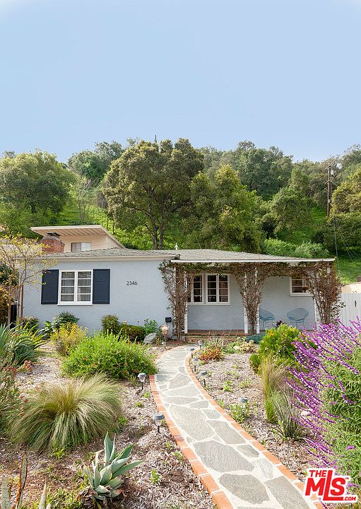 1st image of 2346 E Glenoaks Blvd