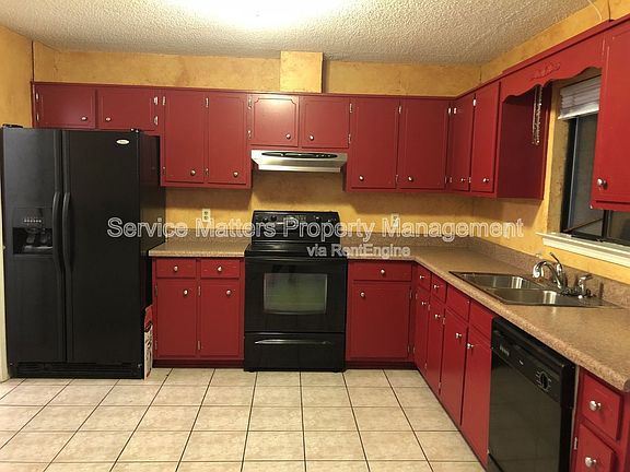 3rd image of 1111 Bloodworth Ln
