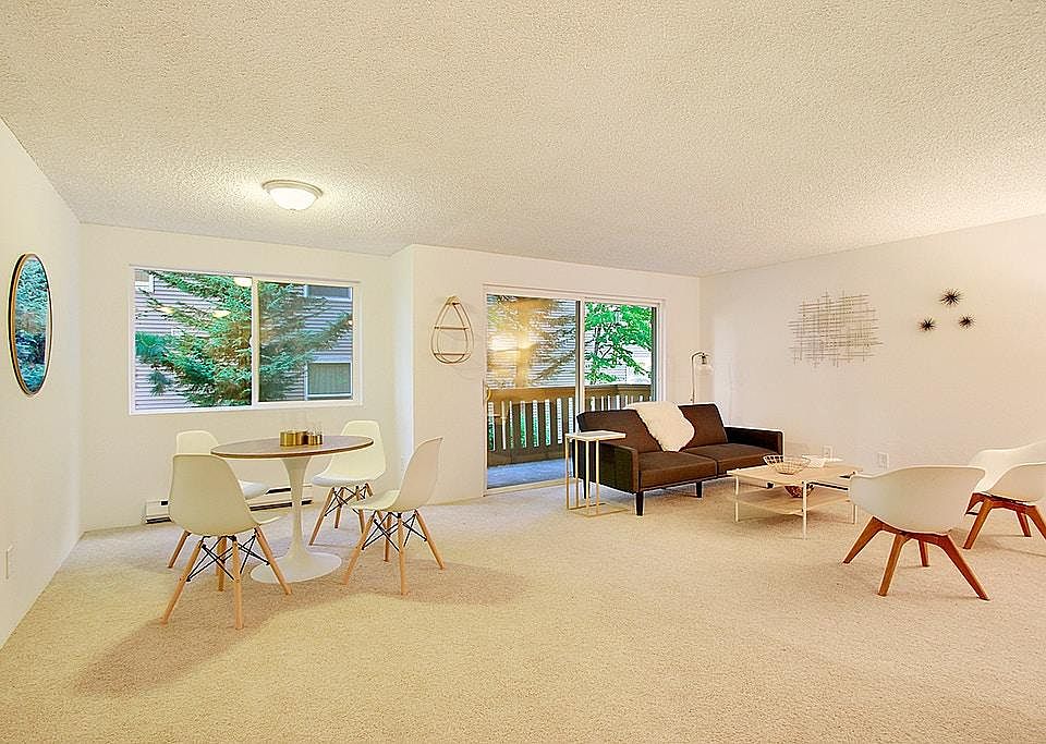 1st image of 7217 NE 175th St Unit 102