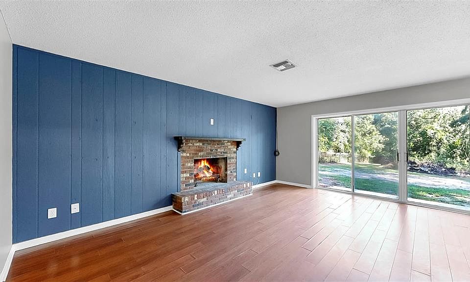 1st image of 32753 HIDEAWAY LANE