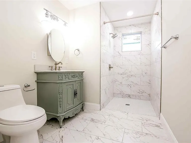 3710 De Soto Blvd — Photo 10