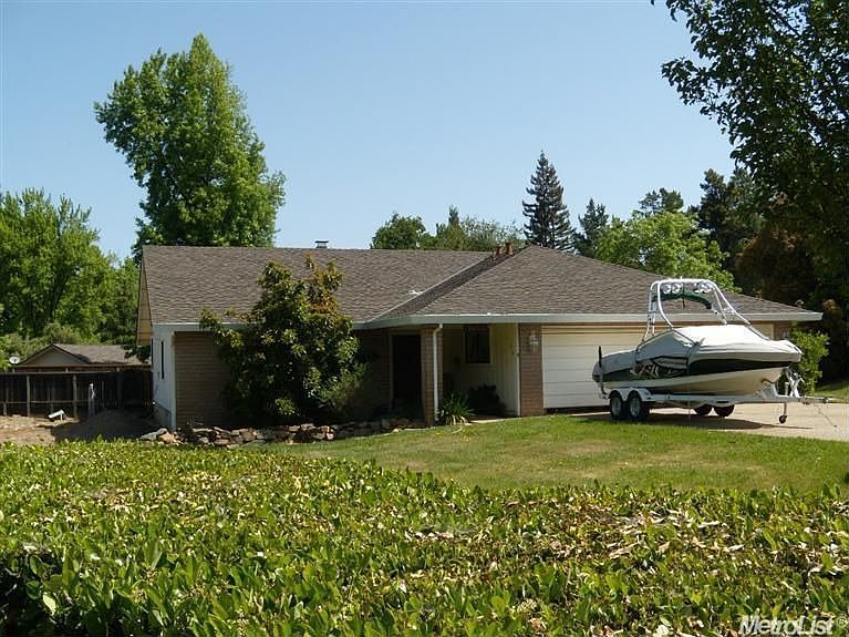 1st image of 916 Governor Dr