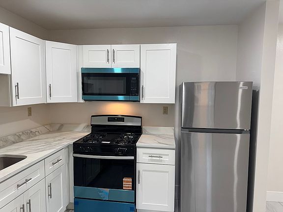 3rd image of 1748 Jancey St APT 4