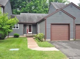 17 Rushford Meade, Granby, CT 06035