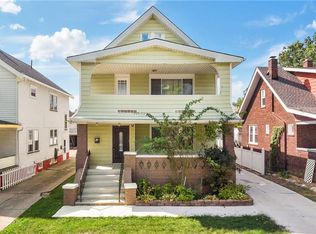 2036 Clarence Ave, Lakewood, OH 44107