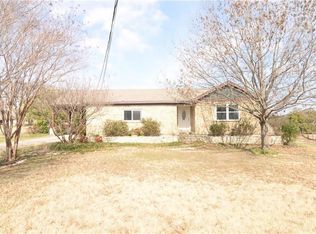 1027 E Wintergreen Rd, Cedar Hill, TX 75104