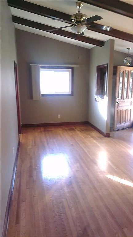 3 bed, 1020 sqft, $1,450 — Photo 3