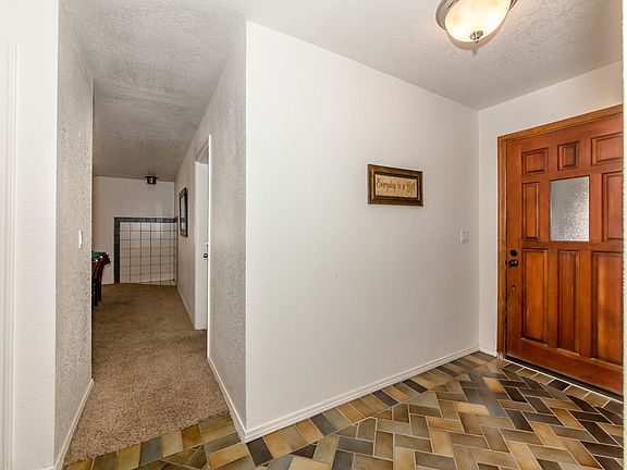 2nd image of 2893 Country Club Plz