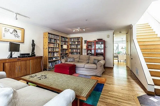 801 S Plymouth Ct #K — Photo 2