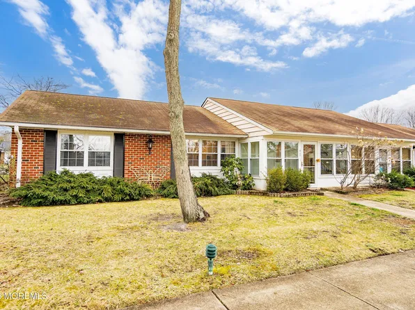 812A Dumbarton Drive, Lakewood, NJ 08701