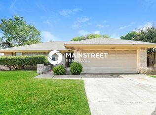 2821 S Meadow Dr, Fort Worth, TX 76133