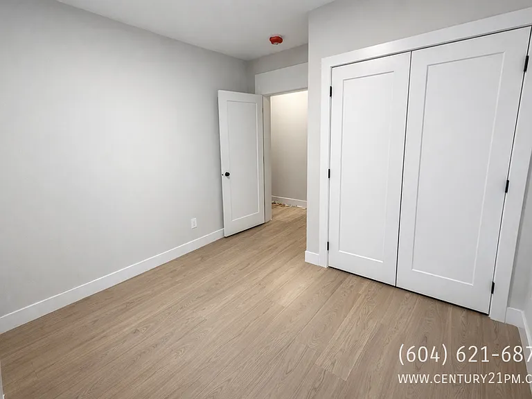 20264 27a Ave #1 — Photo 5
