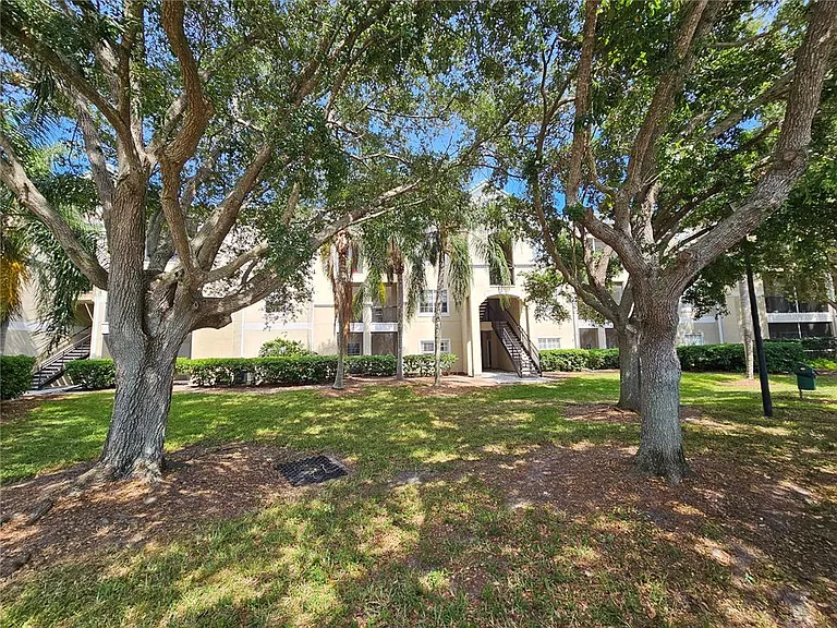 5174 Northridge Rd #209 — Photo 3