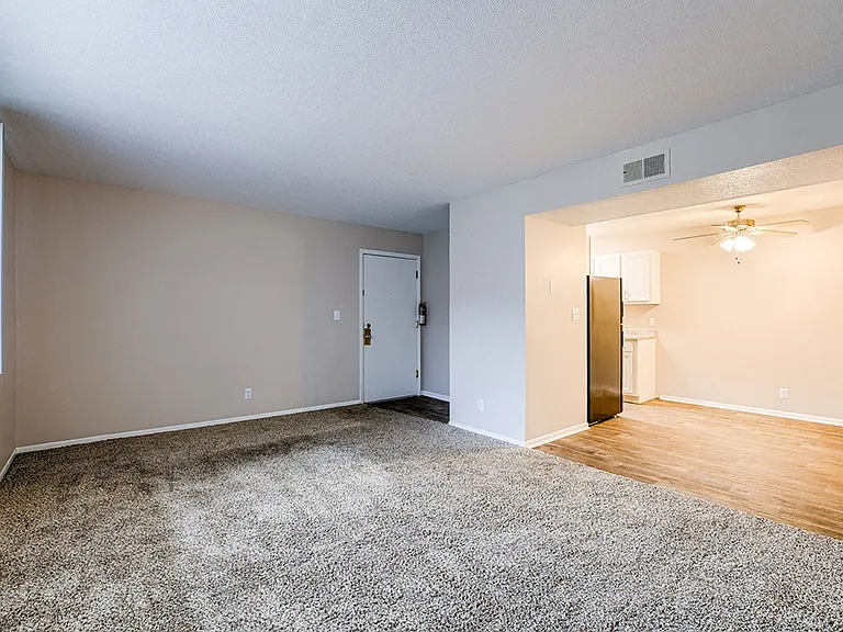 One Bedroom A (Renovated) - 1 Bed / 1 Bath - 720 Sq.Ft.