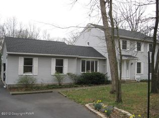 124 Scott Dr, Stroudsburg, PA